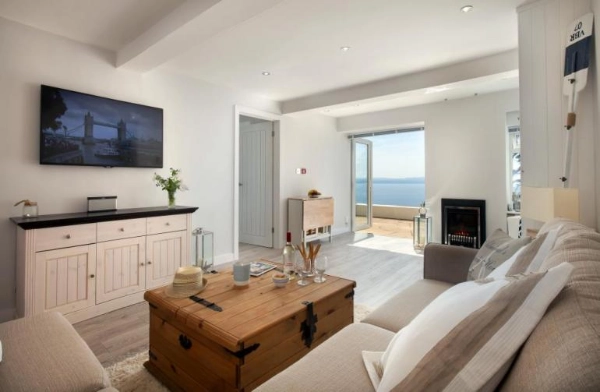 Admiral's Beach House, Torquay Image of Admiral's Beach House, Torquay